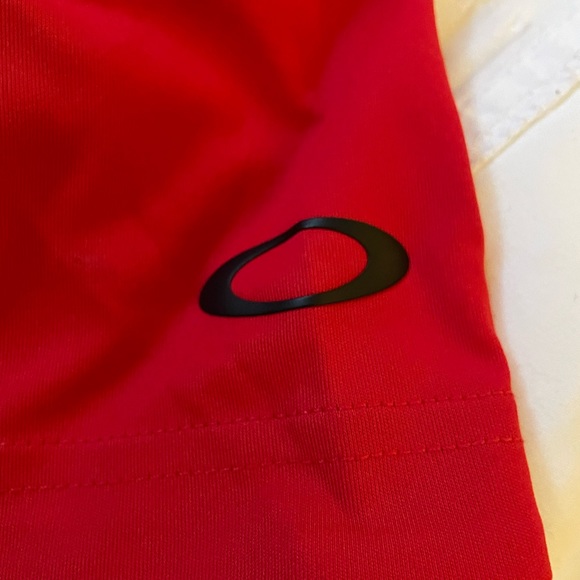 Oakley Can’t Miss Red - Picture 4 of 4